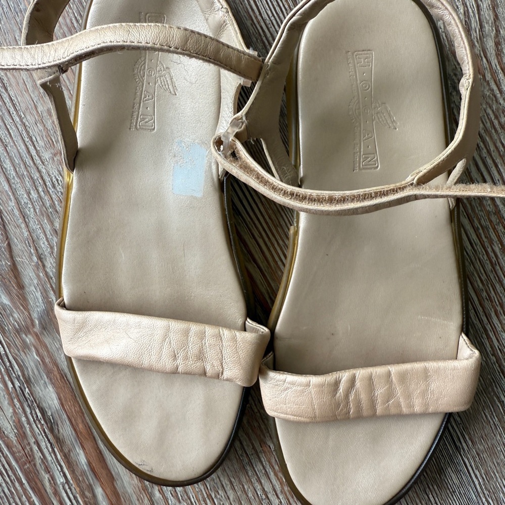 Hogan (Tod’s) Gold Velcro Rubber Sole Leather Sandals 38 High end - comfortable